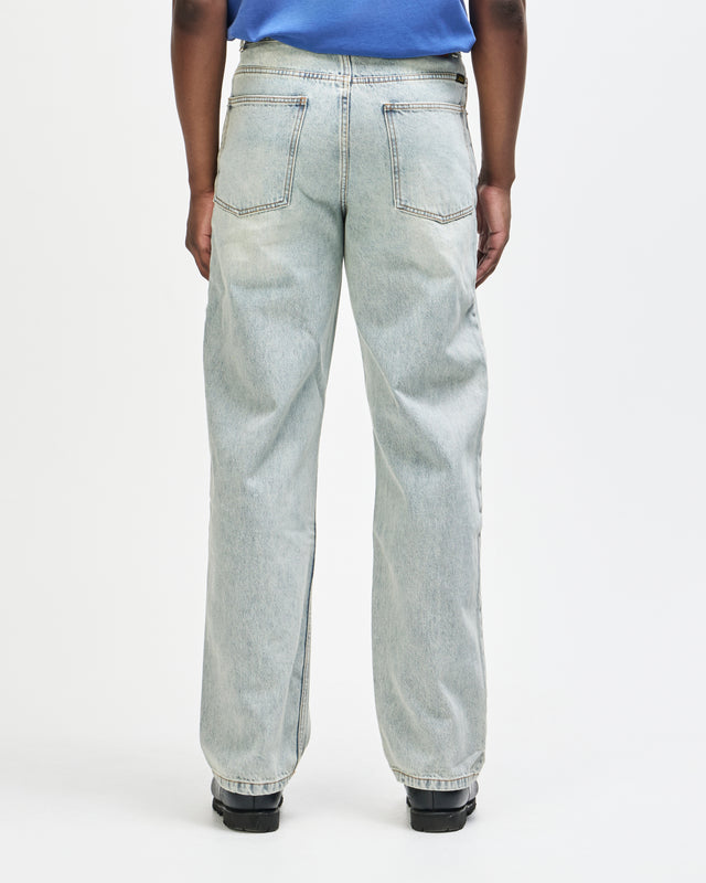 TRUE LINE STRAIGHT JEAN - WASHED INDIGO