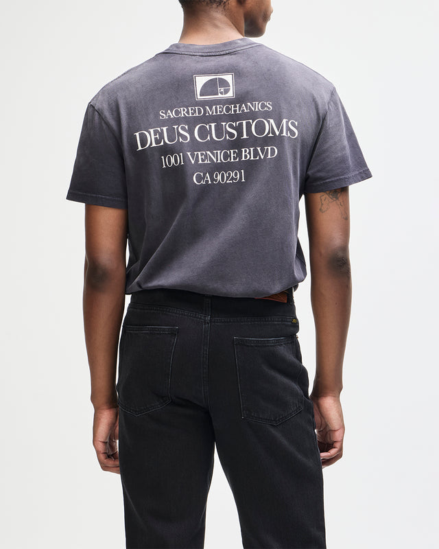 PERFECT RATIO TEE - BLACK BEAUTY