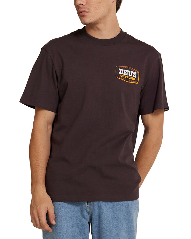 BUCKLE UP TEE - CHOC BROWN