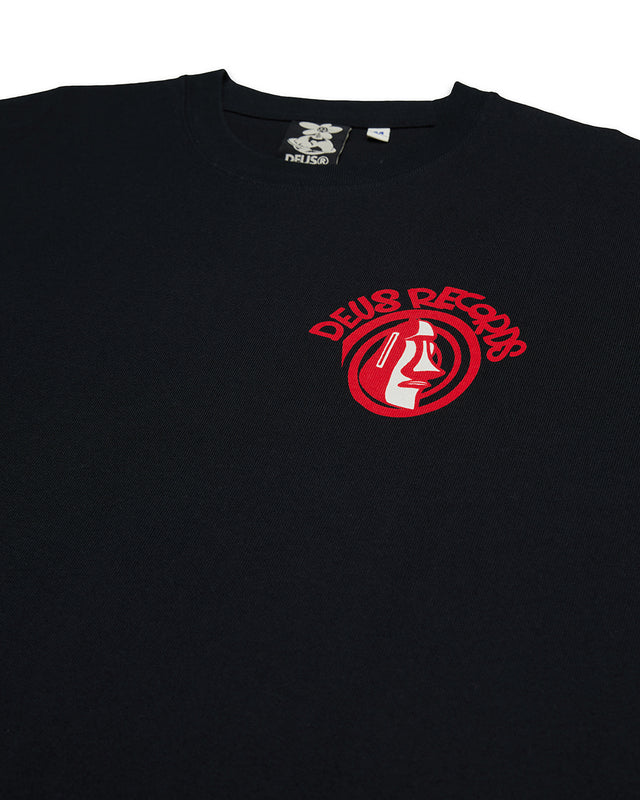 OUTERWORLD TEE  - BLACK