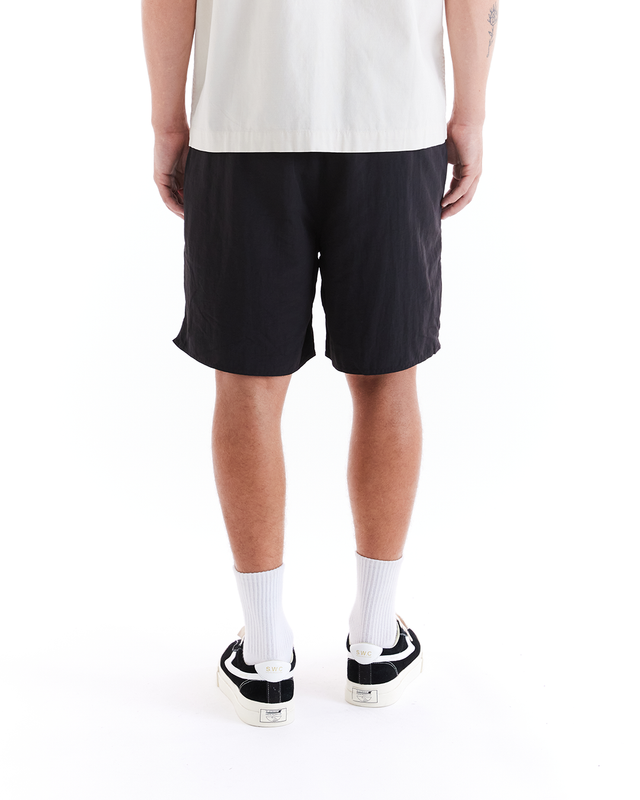 NYLON TRAINING SHORT - BLACK